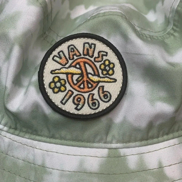 Vans Peace of Mind Embroidered Patch Bucket Hat Green L/XL NWT - Picture 4 of 8